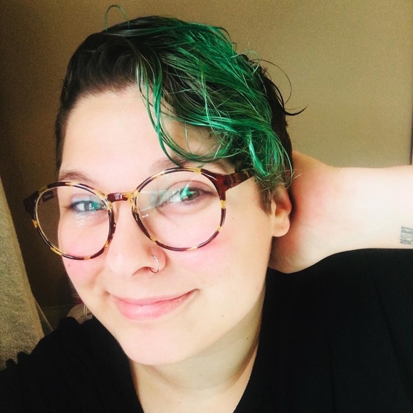 Meet your Posher, Alysha - Picture 2 of 10